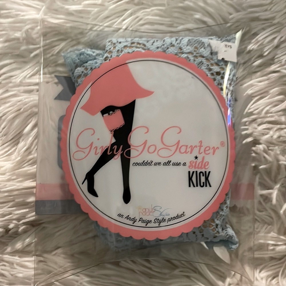 NWT Girly Go Garter Side Kick small